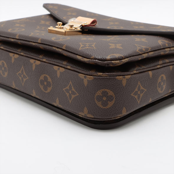 Louis Vuitton Monogram Canvas Pochette Metis [4-Month Instalment Plan]