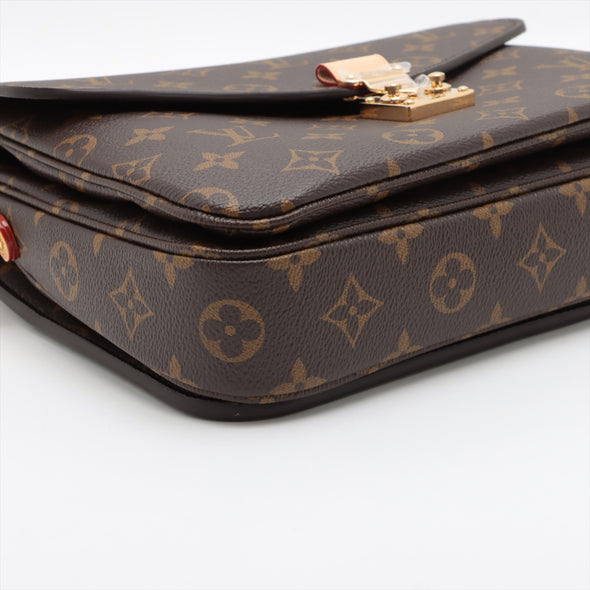 Louis Vuitton Monogram Canvas Pochette Metis [4-Month Instalment Plan]