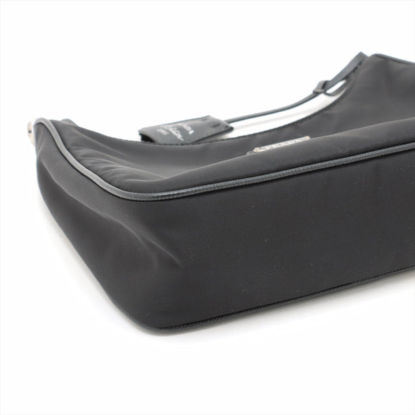 Prada Nero Re-Edition 2005 Re-Nylon Shoulder Bag [Clearance Sale]