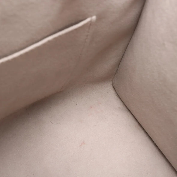 Louis Vuitton Beige Monogram Empreinte Leather OnTheGo MM [Clearance Sale]