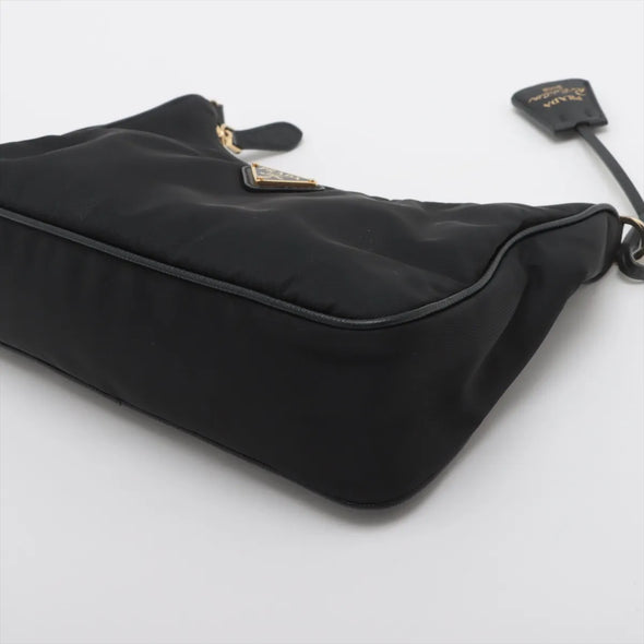 Prada Black Re-Edition 2005 Re-Nylon Shoulder Bag [Clearance Sale]