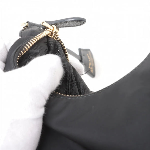 Prada Black Re-Edition 2005 Re-Nylon Shoulder Bag [Clearance Sale]