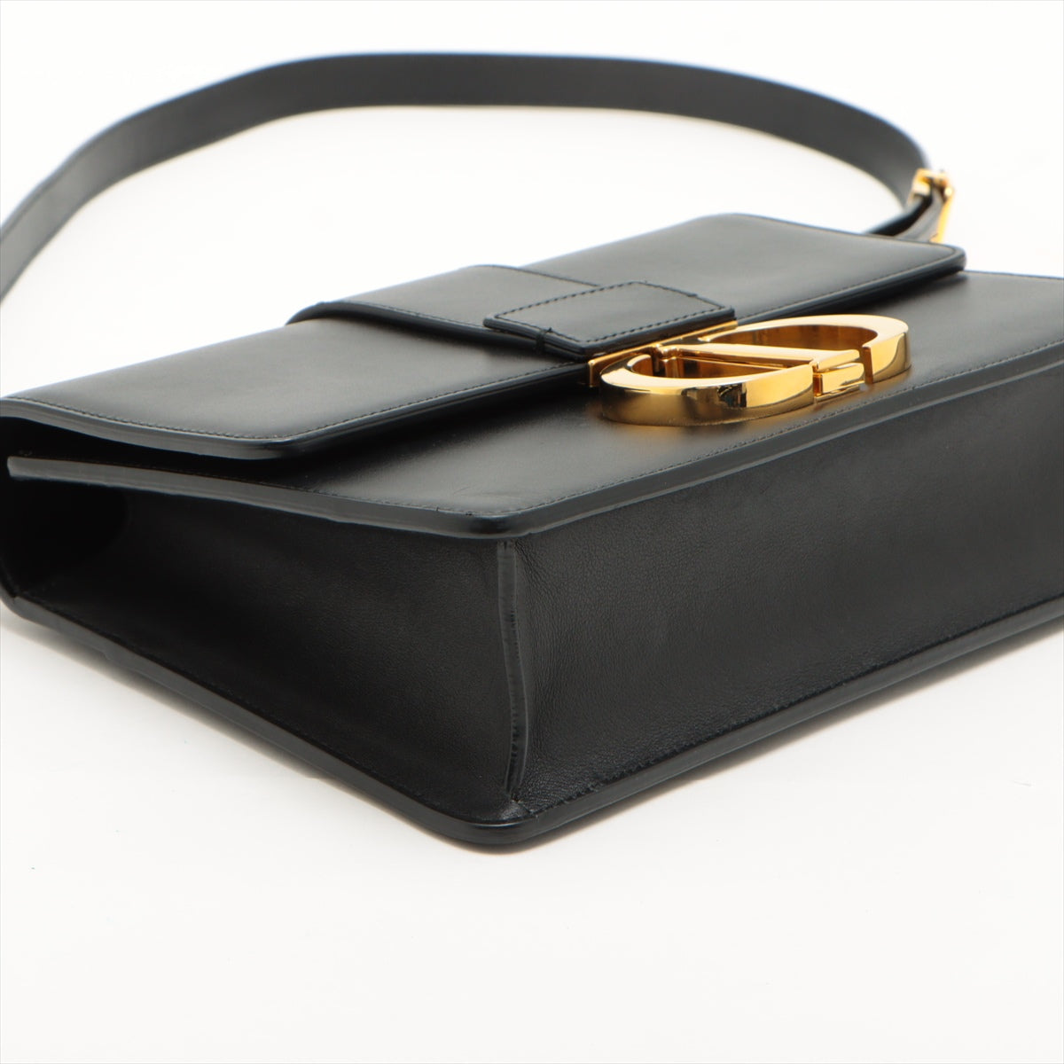 30 Montaigne Micro Bag Black Box Calfskin