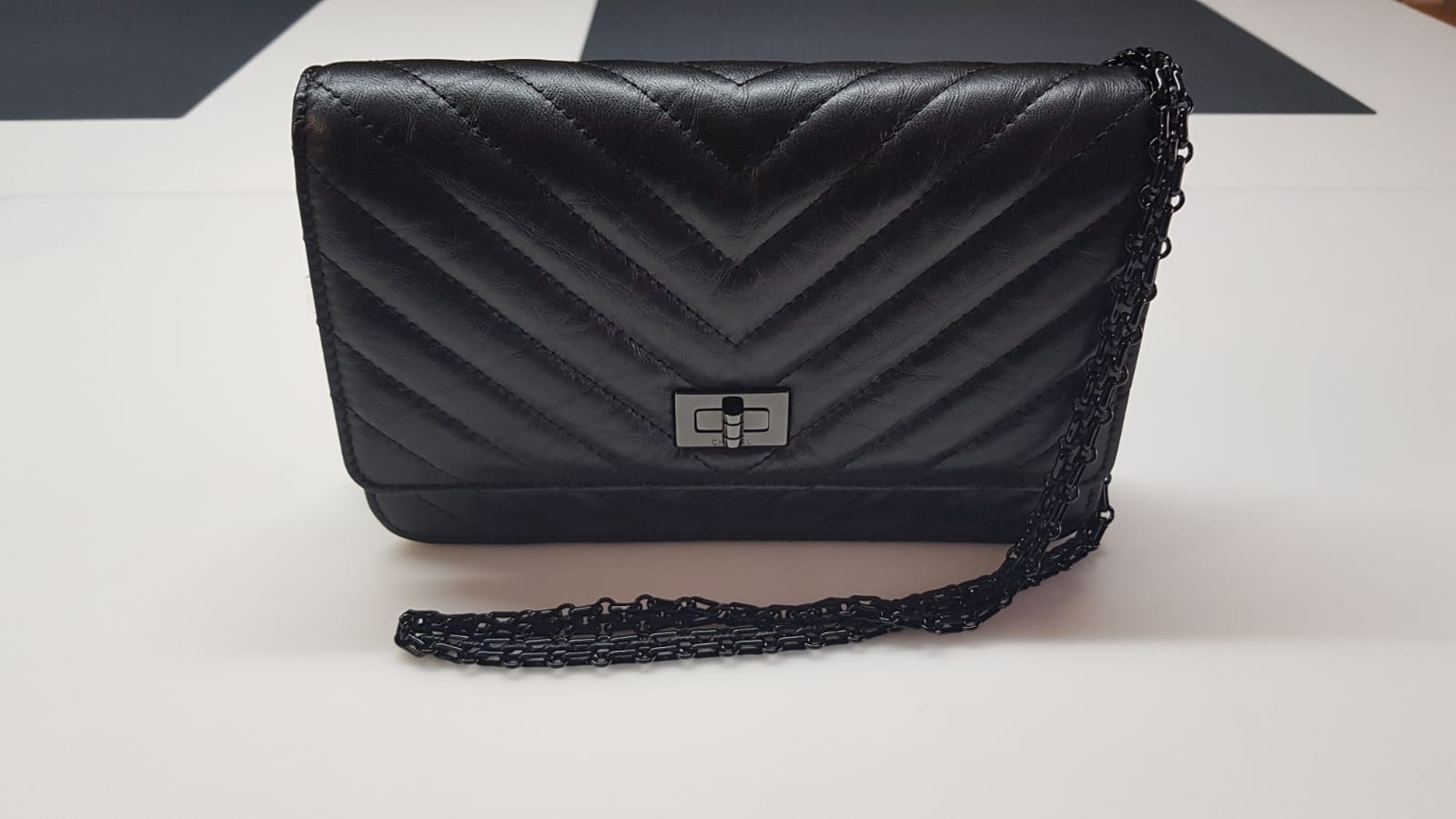 2.55 Reissue Wallet On Chain Lamb Black